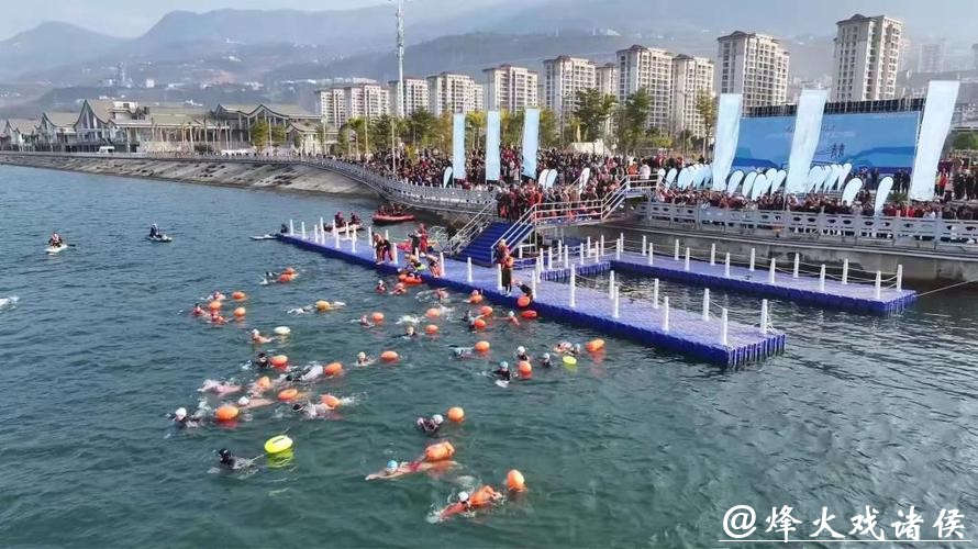 特写:新年“第一渡” 特写:新年“第一渡”